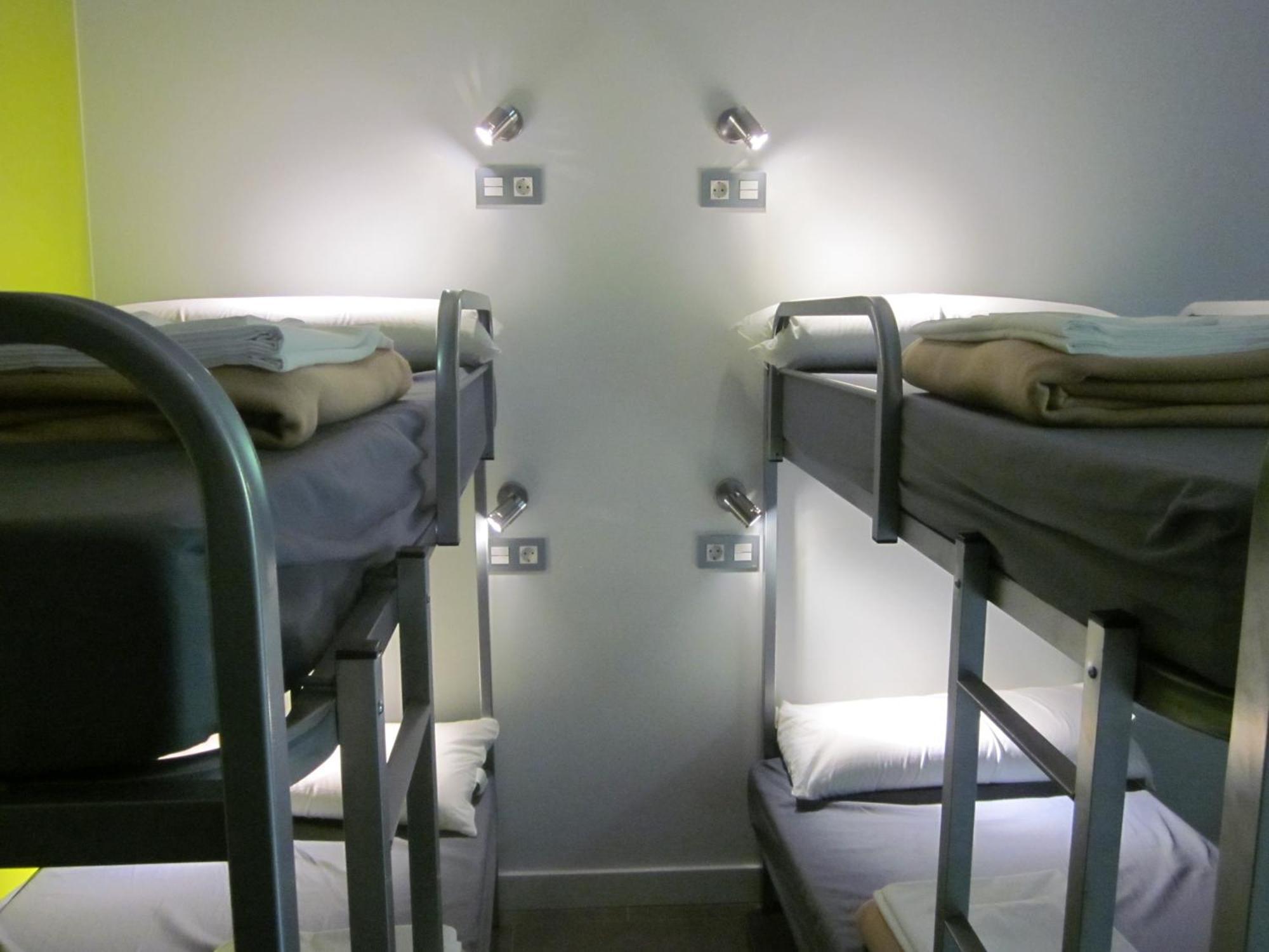Bed 4-Bed Dormitory Room,1207865560:JPEG